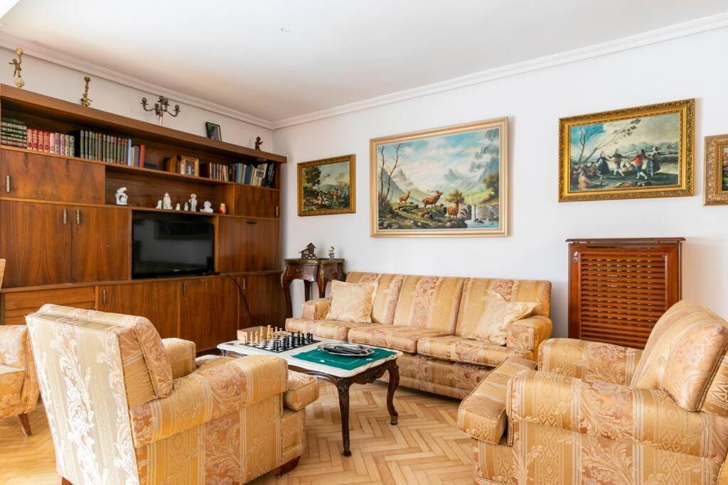 Piso Amplio Y Acogedor Apartment Madrid Bagian luar foto
